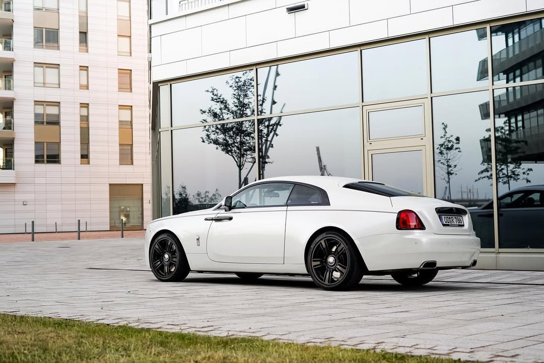 Rolls-Royce Wraith 6.6 V12 Automatic