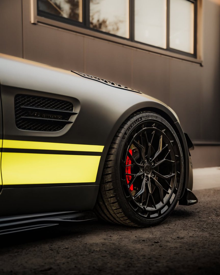 Mercedes-Benz AMG GT C190 C 4.0 V8 DCT