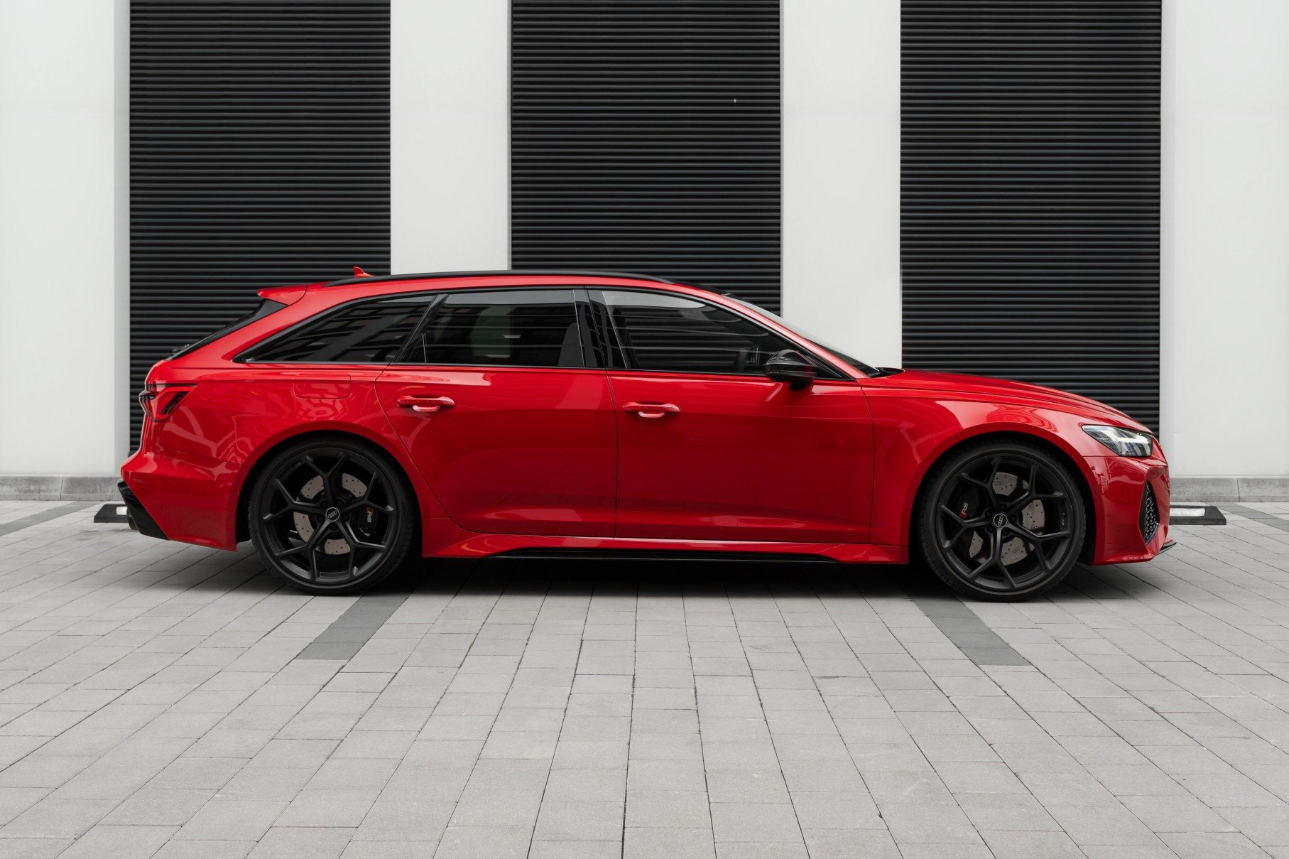 Audi RS 6 Avant C8 performance 4.0 TFSI V8 Mild Hybrid quattro tiptronic