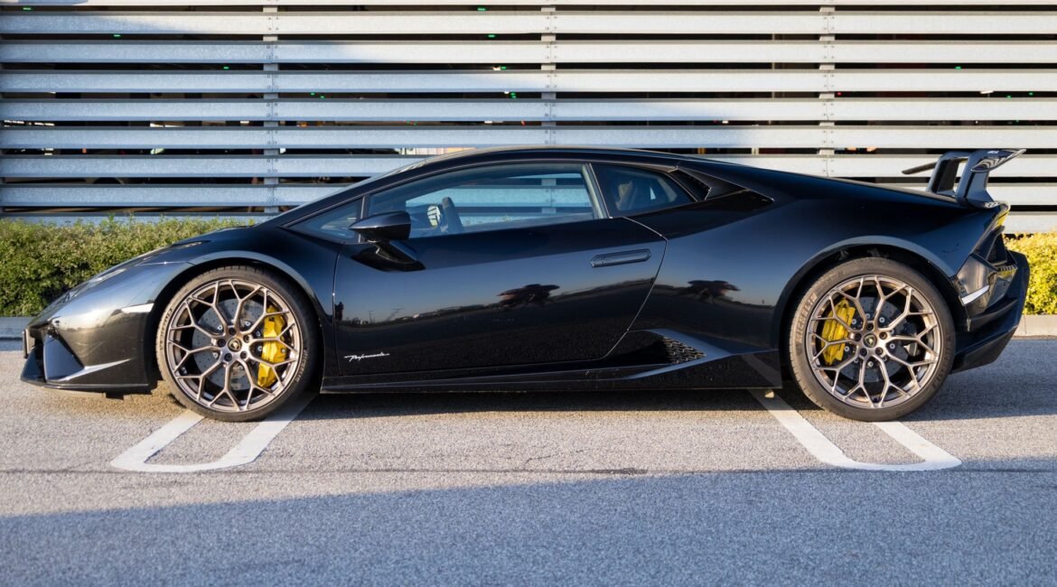 Lamborghini Huracan Performante 5.2 V10 AWD Automatic