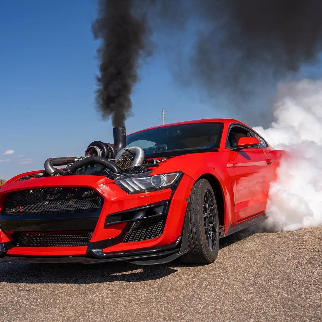 Ford Mustang VI GT 5.0 Ti-VCT V8 Smokestang