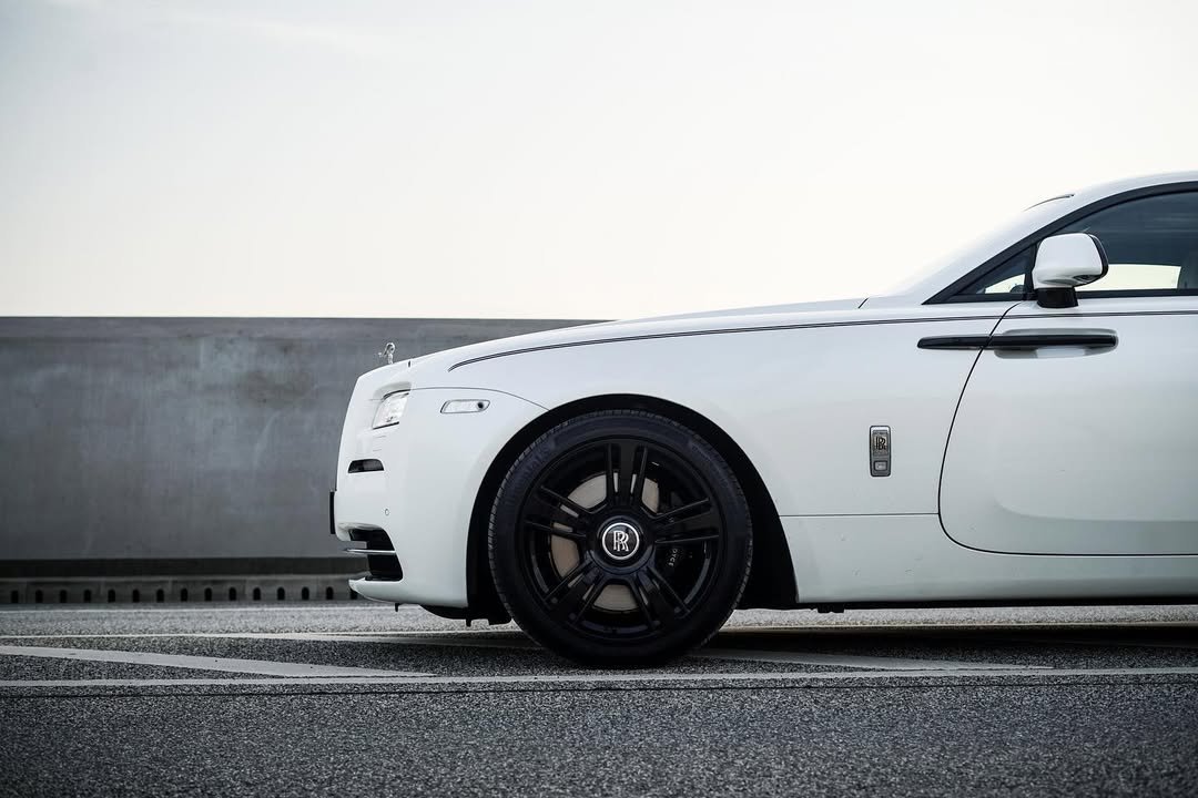 Rolls-Royce Wraith 6.6 V12 Automatic