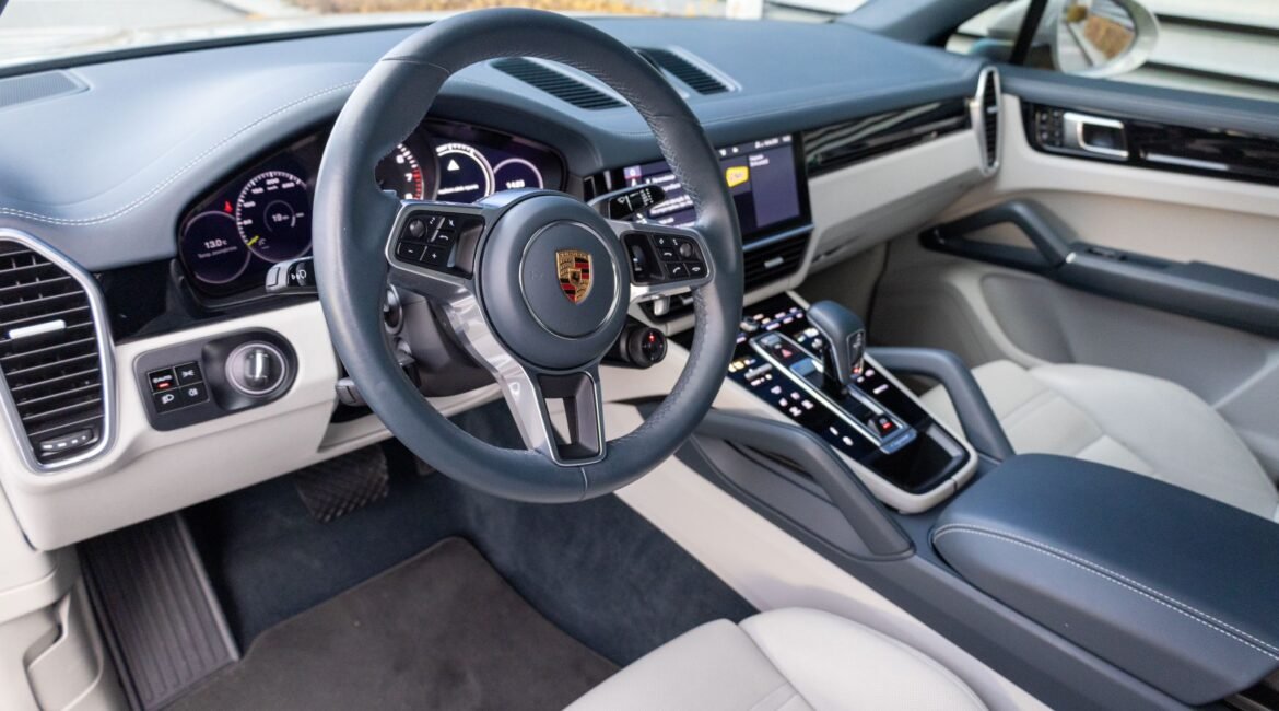 Porsche Cayenne III Coupe 3.0 V6 (462 Hp) E-Hybrid Tiptronic S