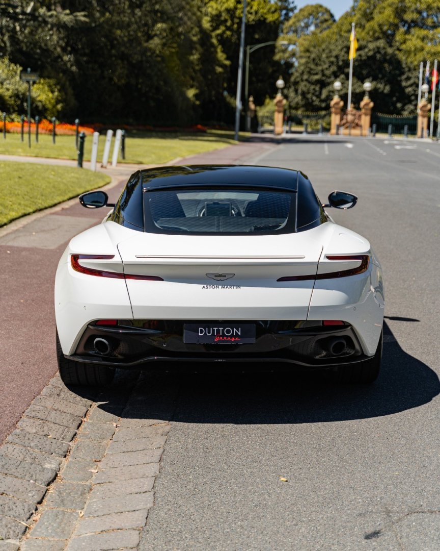 Aston Martin DB11 4.0 V8 Automatic