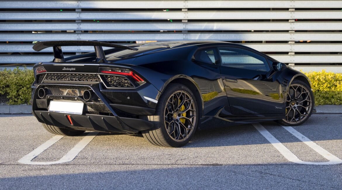 Lamborghini Huracan Performante 5.2 V10 AWD Automatic