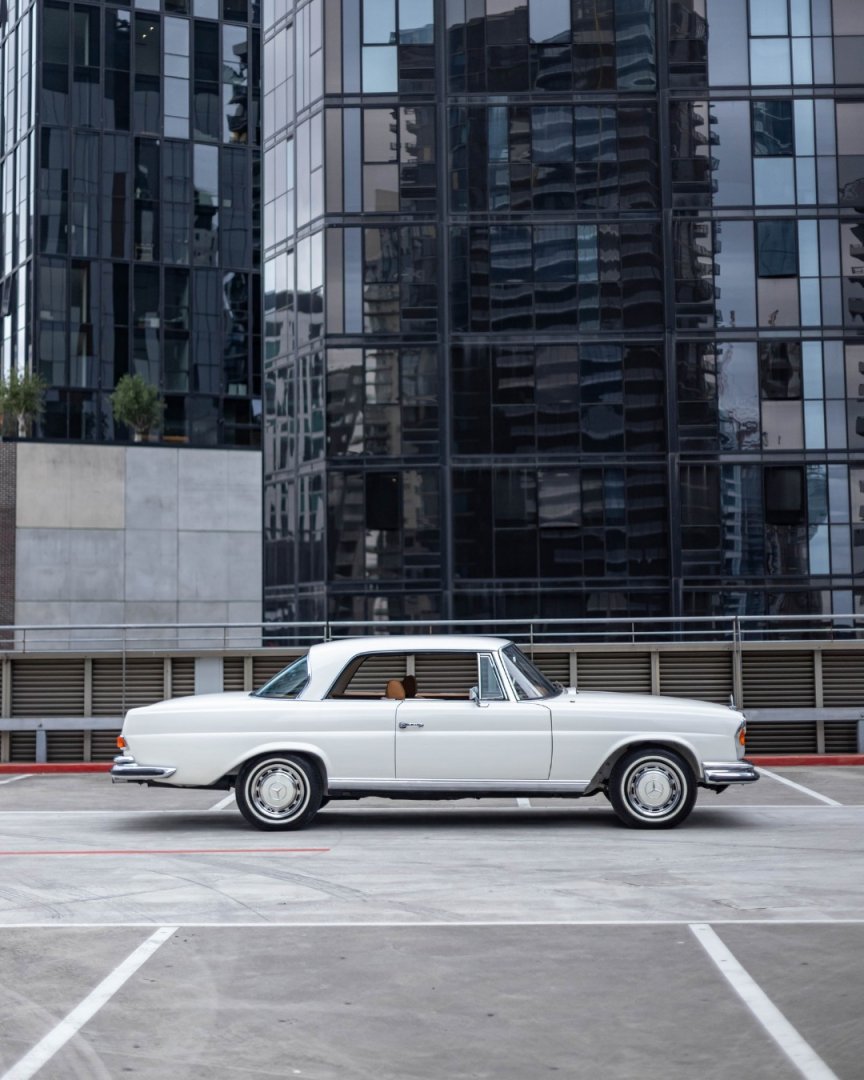 Mercedes-Benz W111 Coupe 280 SE 3.5 V8