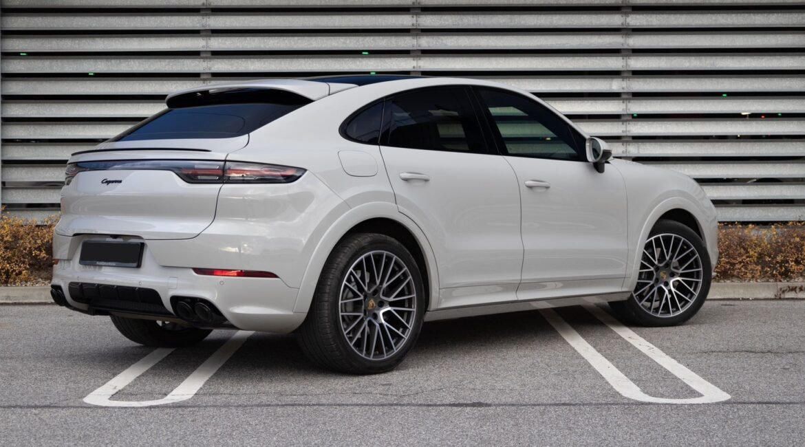 Porsche Cayenne III Coupe 3.0 V6 (462 Hp) E-Hybrid Tiptronic S