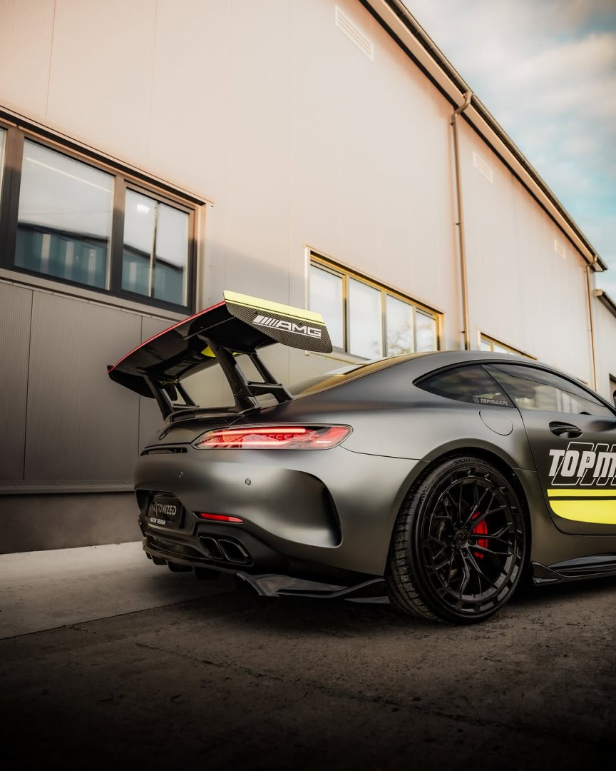 Mercedes-Benz AMG GT C190 C 4.0 V8 DCT