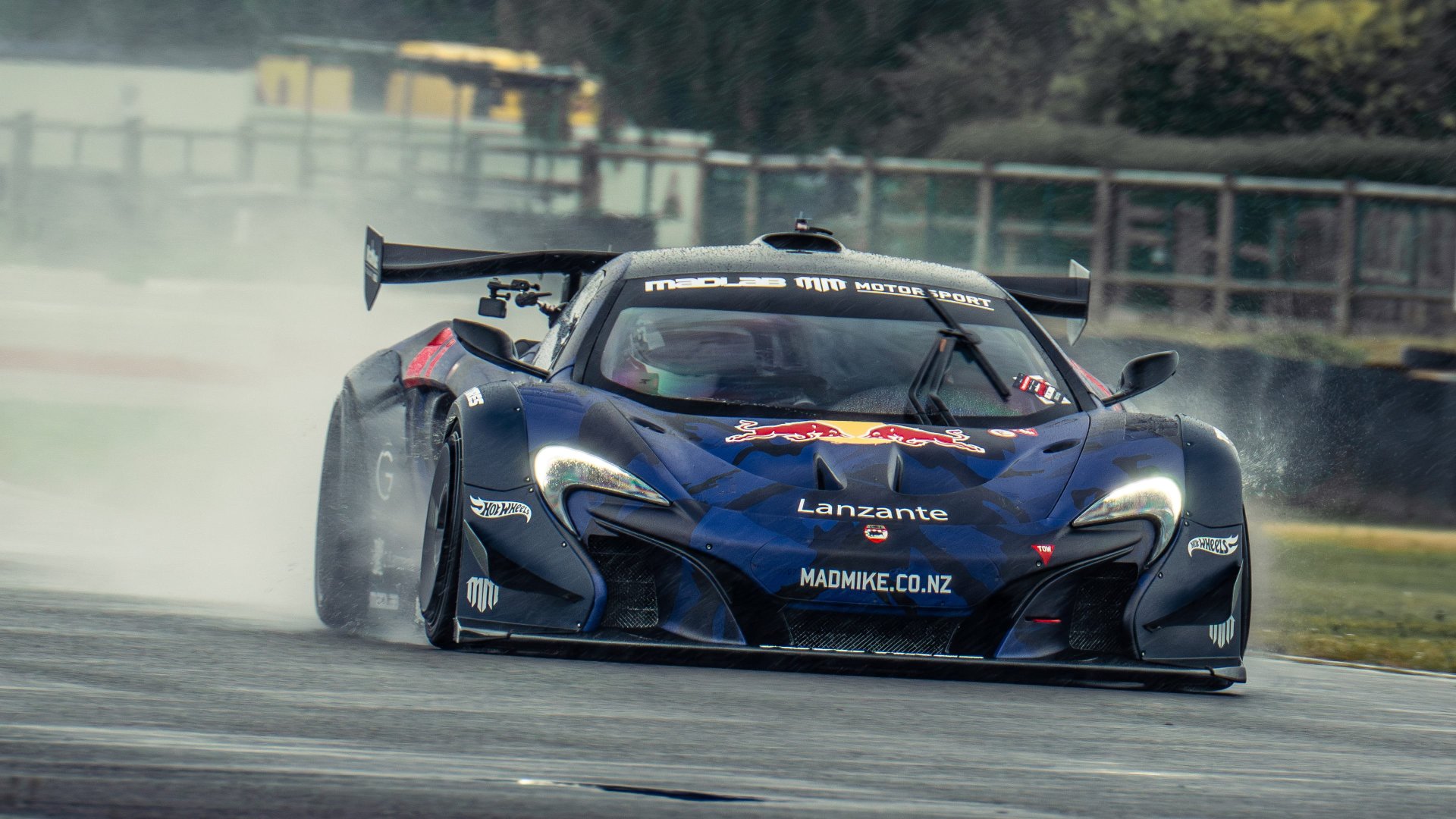 McLaren P1 GTR P1 V8 (916 Hp) SSG Hybrid MADMAC