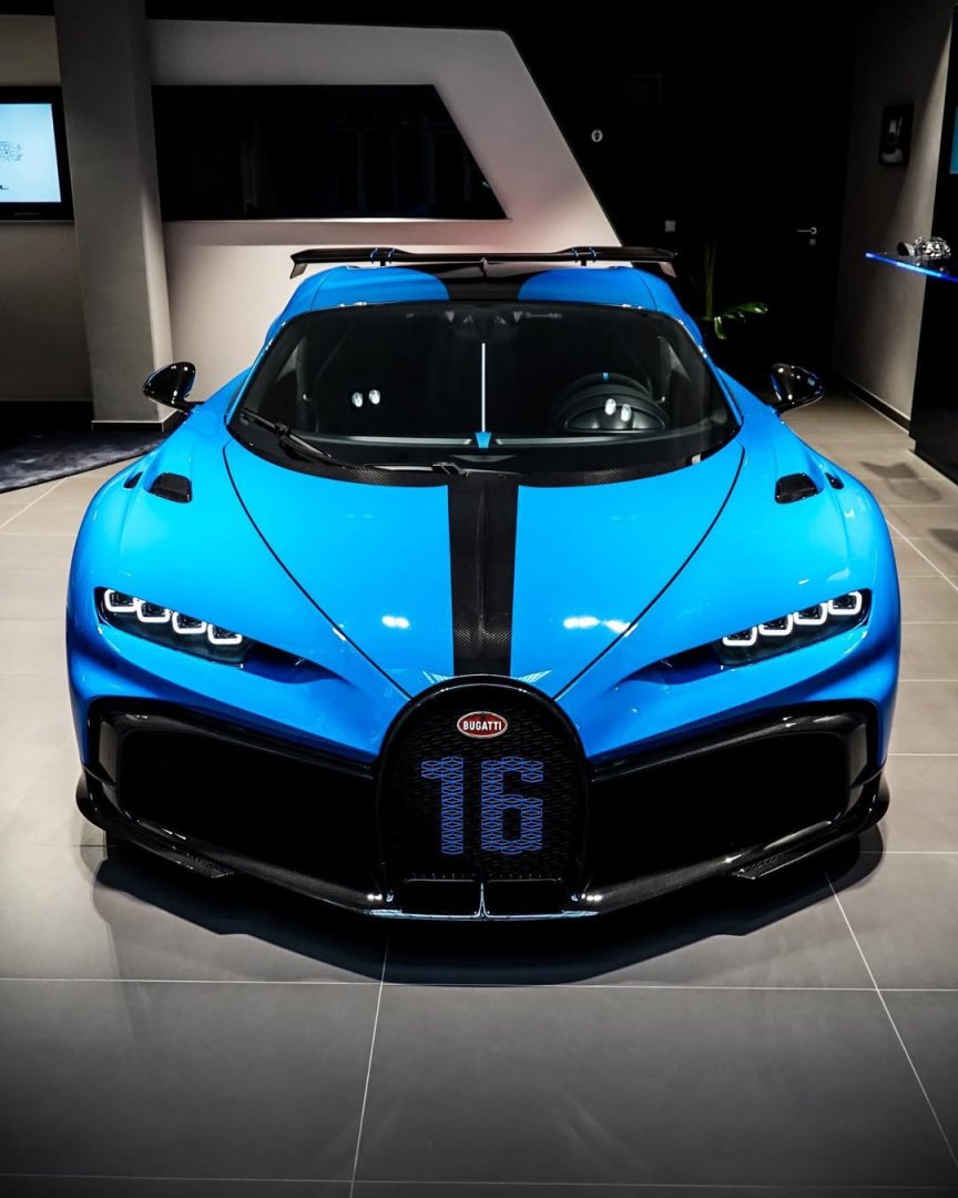 Bugatti Chiron Pur Sport 8.0 W16 AWD DSG