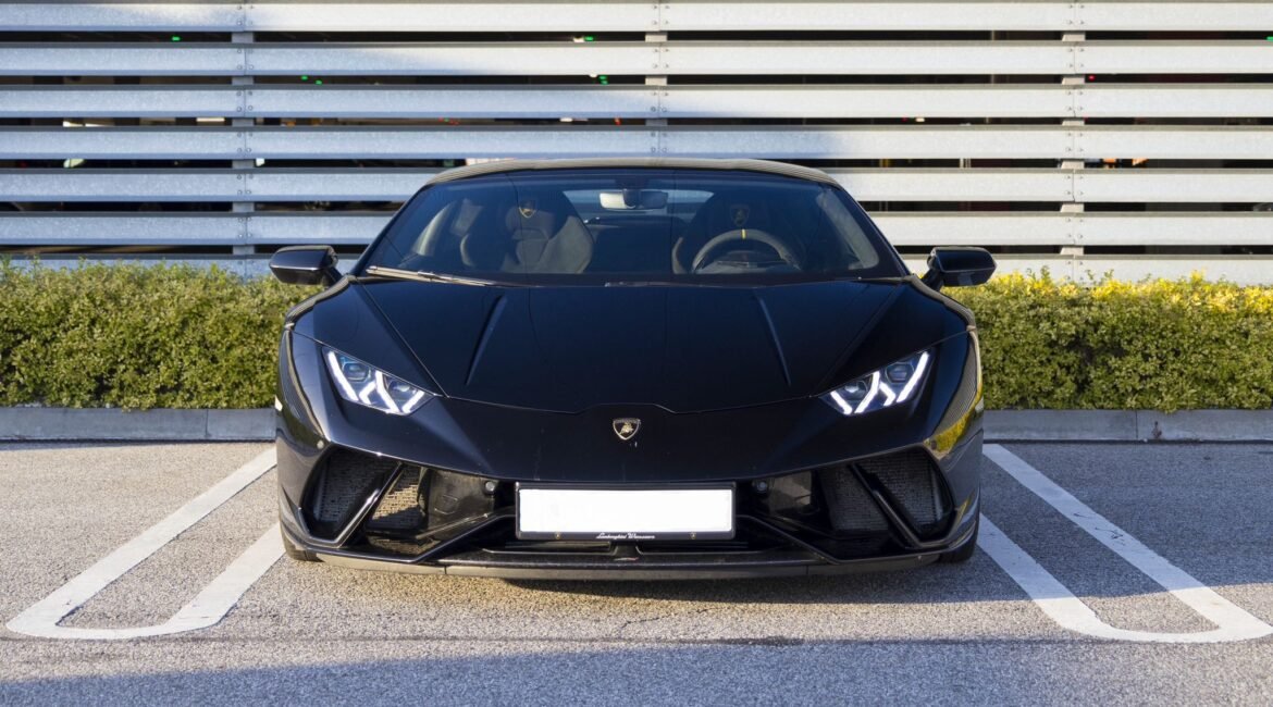 Lamborghini Huracan Performante 5.2 V10 AWD Automatic