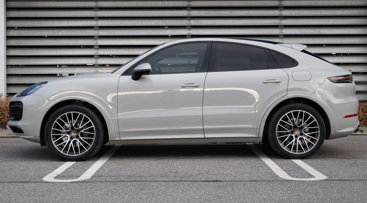 Porsche Cayenne III Coupe 3.0 V6 (462 Hp) E-Hybrid Tiptronic S