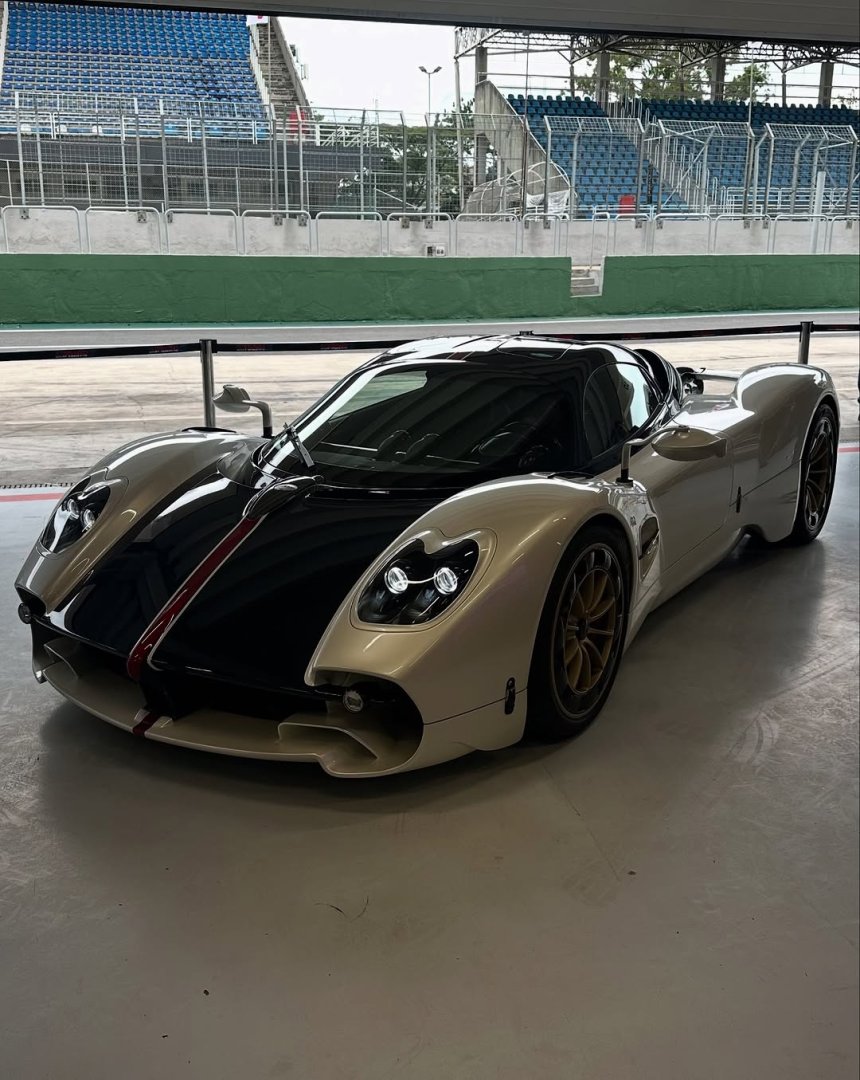 Pagani Utopia 6.0 V12