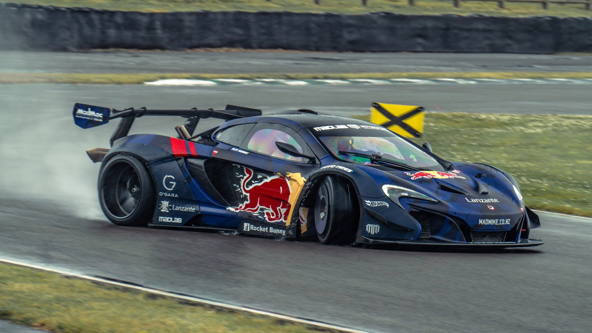 McLaren P1 GTR P1 V8 (916 Hp) SSG Hybrid MADMAC