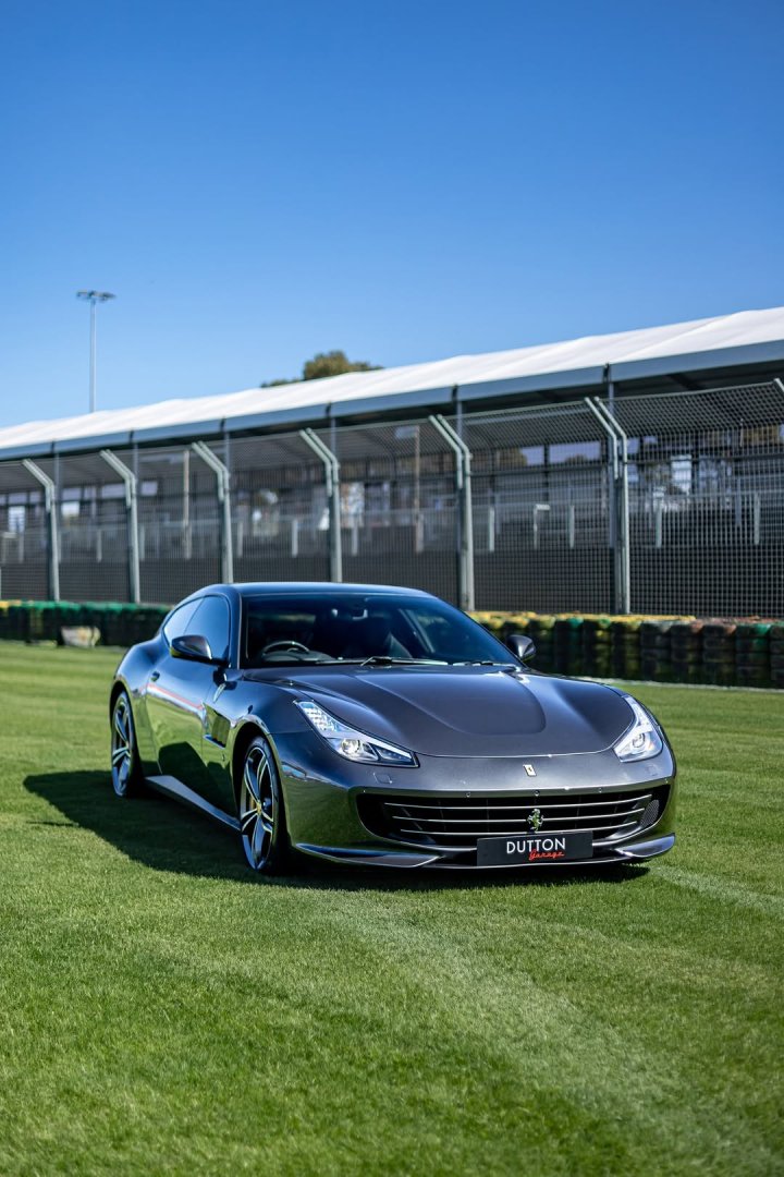 Ferrari GTC4Lusso 6.3 V12 DCT