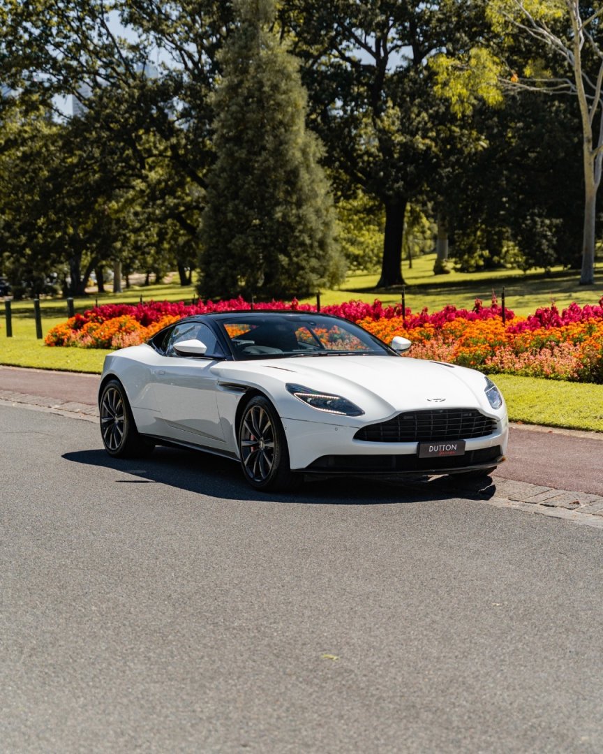 Aston Martin DB11 4.0 V8 Automatic