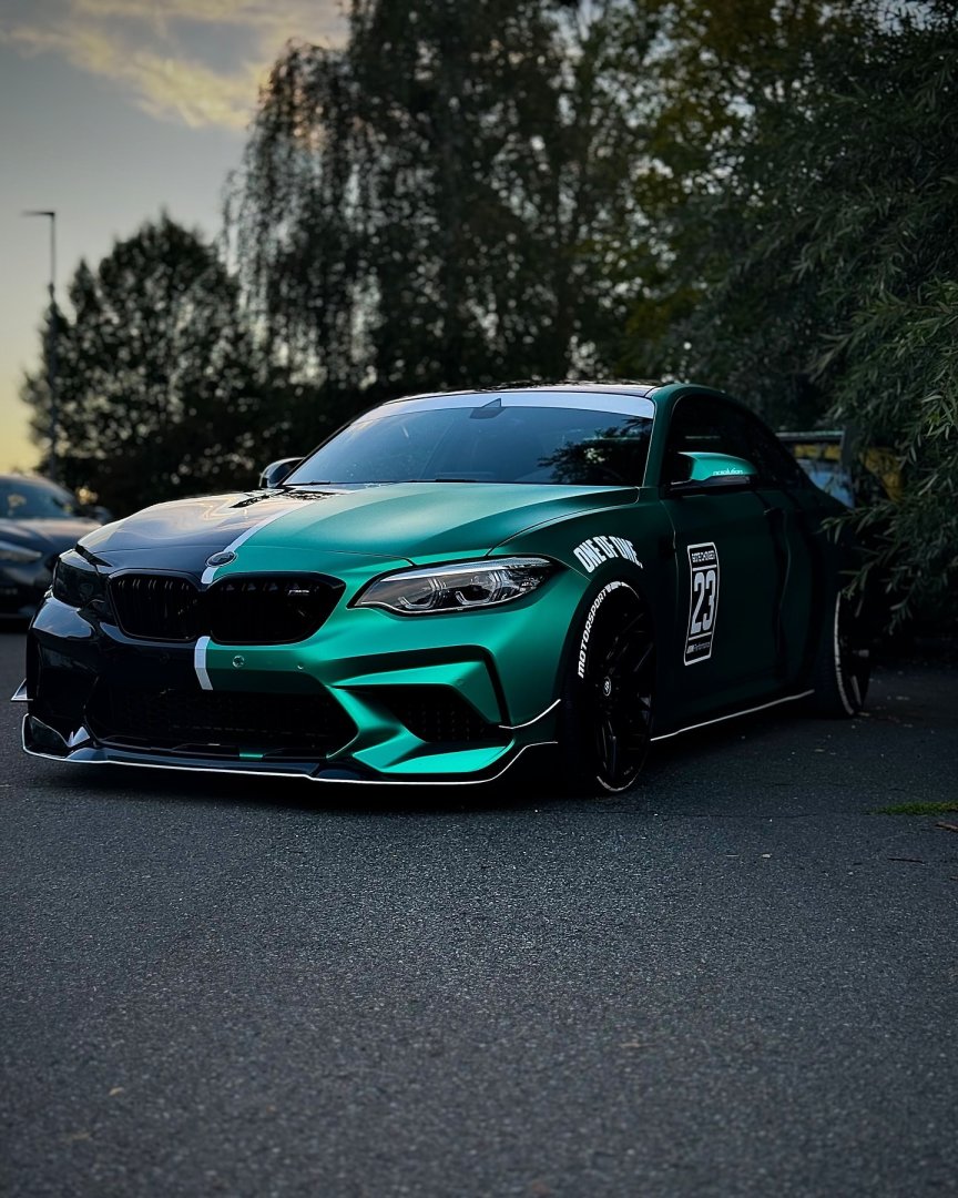 BMW M2 coupe F87 Competition 3.0 black|mint