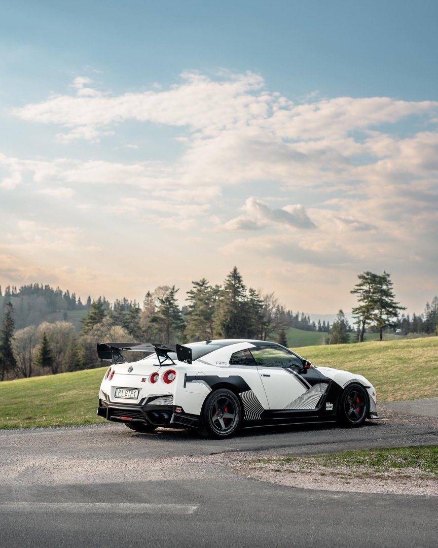 Nissan GT-R R35 Track Edition 3.8 V6 AWD DCT BUDDA x FAME